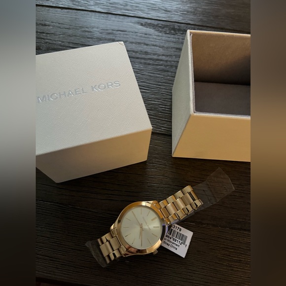 Michael Kors Gold Watch - Picture 1 of 5